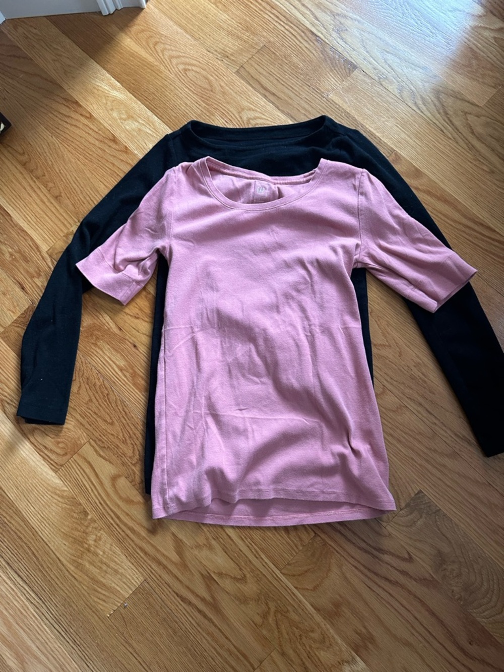 GAP Maternity set of long sleeve tees
